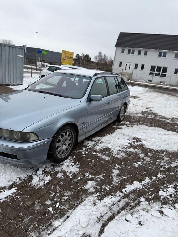 Gebraucht BMW 530 193 PS (141 kW) 2002 Kombi