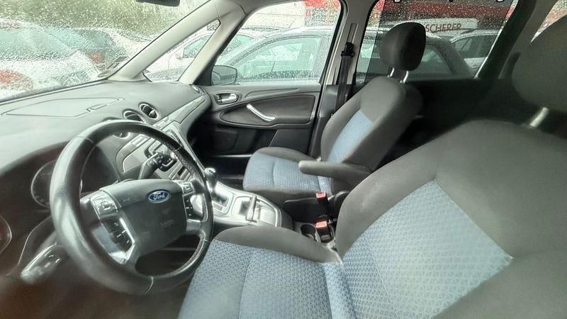 Gebraucht Ford Galaxy 140 PS (102 kW) 2009 Grau Van / Kleinbus