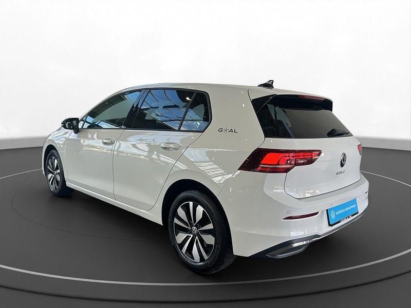 Gebraucht VW Golf VIII Goal 116 PS (85 kW) 2025 Pure white (weiß) Limousine