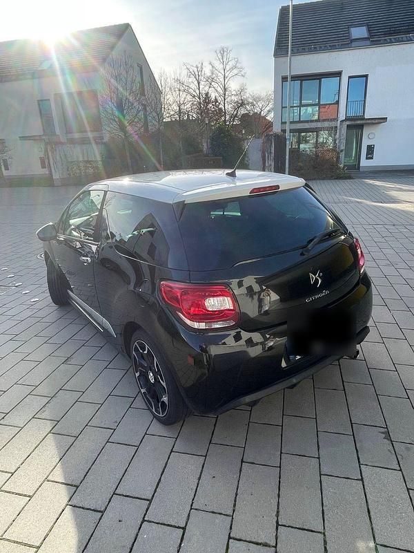 Gebraucht Citroën DS3 So Chic 120 PS (88 kW) 2012 Schwarz Kleinwagen