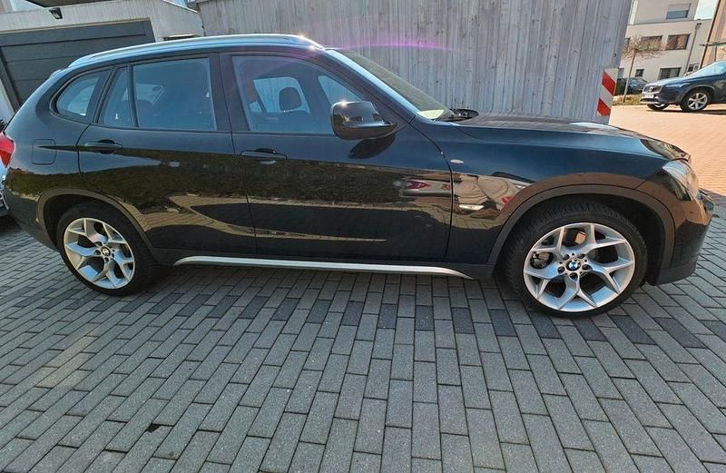 Gebraucht BMW X1 177 PS (130 kW) 2010 Schwarz SUV