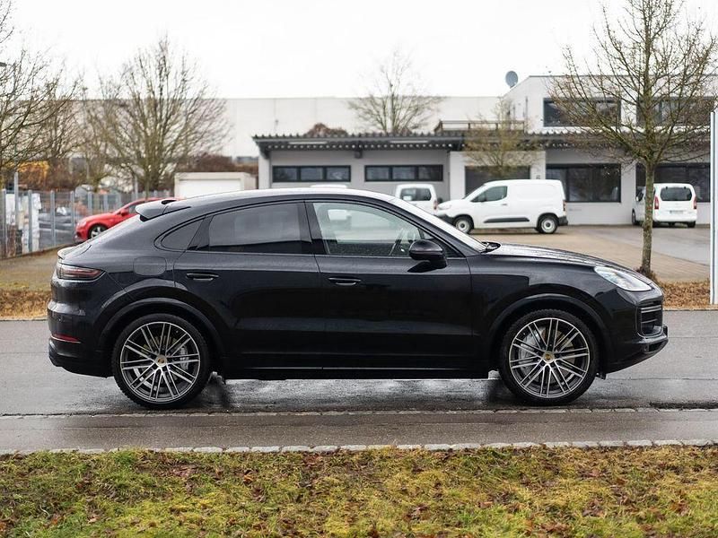 Gebraucht Porsche Cayenne Turbo 549 PS (403 kW) 2020 Schwarz SUV