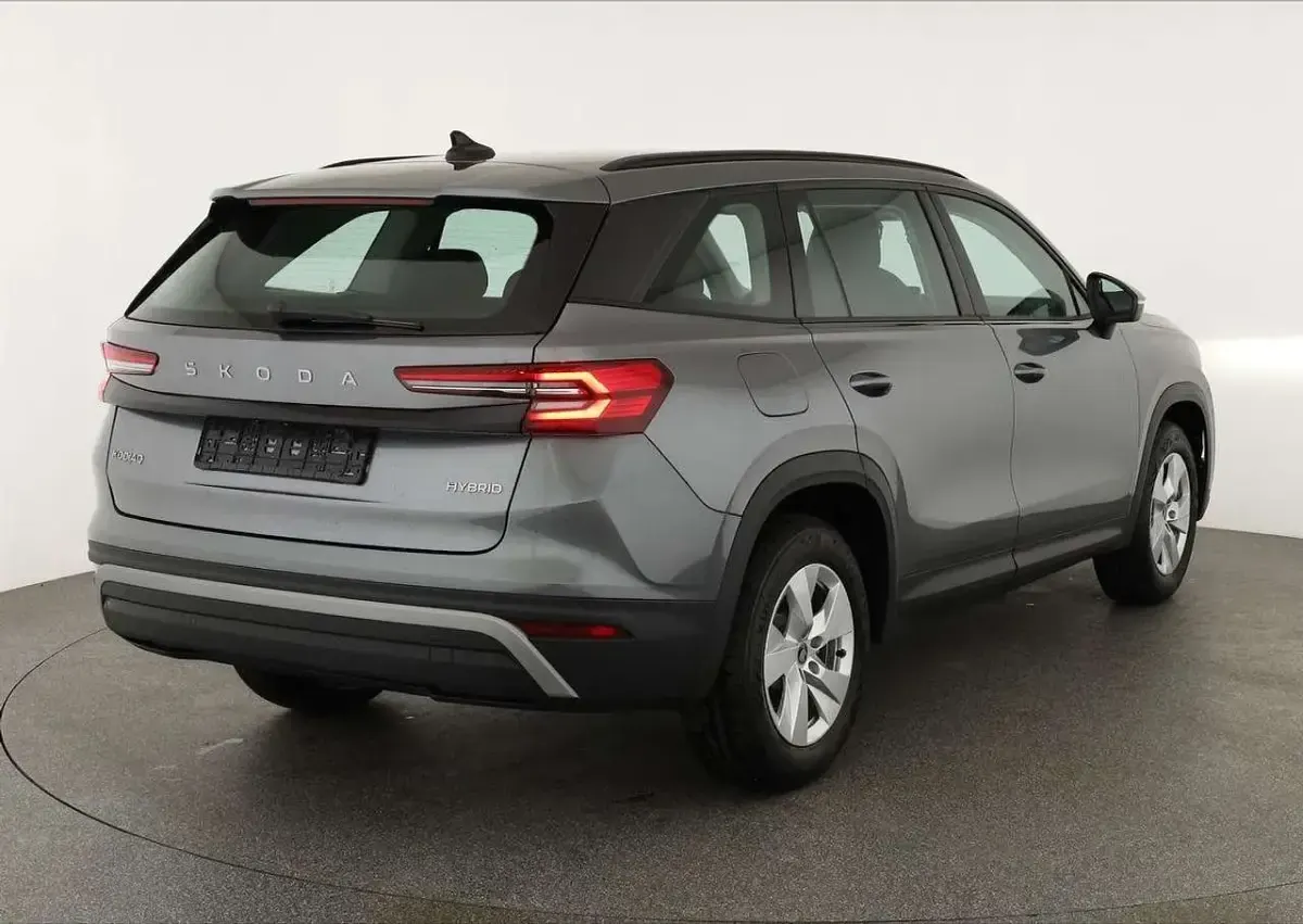 Neu Skoda Kodiaq Selection 150 PS (110 kW) 2026 Graphite grau metallic SUV