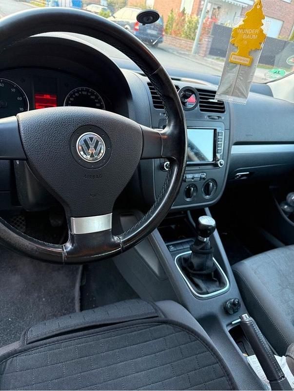 Gebraucht VW Golf V 122 PS (89 kW) 2007 Schwarz Kleinwagen