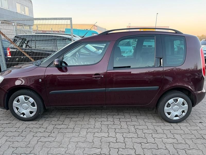 Gebraucht Skoda Roomster 70 PS (51 kW) 2010 Braun Van / Kleinbus