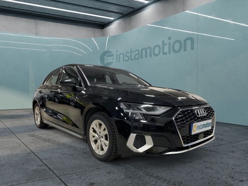 Schwarz Gebraucht 2022 Audi A3 Sportback Advanced Limousine | 25.790 € (Guter Preis) - Bild 1/3