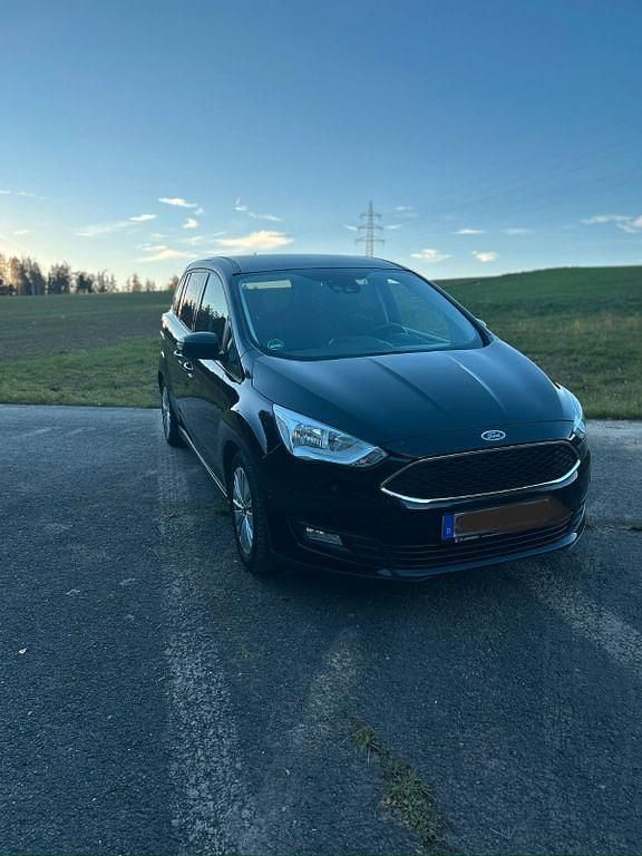 Schwarz Gebraucht 2019 Ford Grand C-Max Van / Kleinbus | 14.900 € (Etwas zu teuer) - Bild 1/4