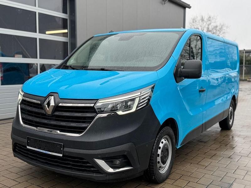 Gebraucht Renault Trafic Komfort 150 PS (110 kW) 2022 Blau Van / Kleinbus