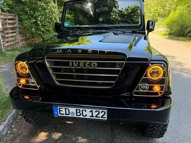 Gebraucht Iveco Massif 145 PS (106 kW) 2009 Schwarz met. SUV