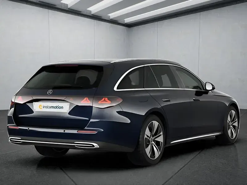Gebraucht Mercedes E200 204 PS (150 kW) 2023 Blau Kombi