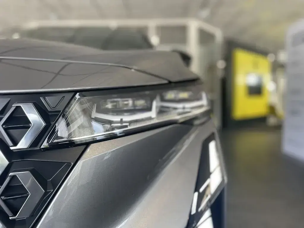 Occasion Renault Austral Esprit Alpine 200 ch (147 kW) 2025 Gris SUV