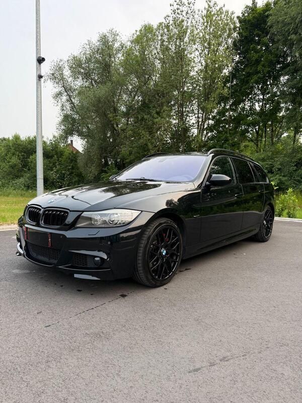 Schwarz Gebraucht 2007 BMW 330 M Sport Kombi | 15.000 € - Bild 1/4
