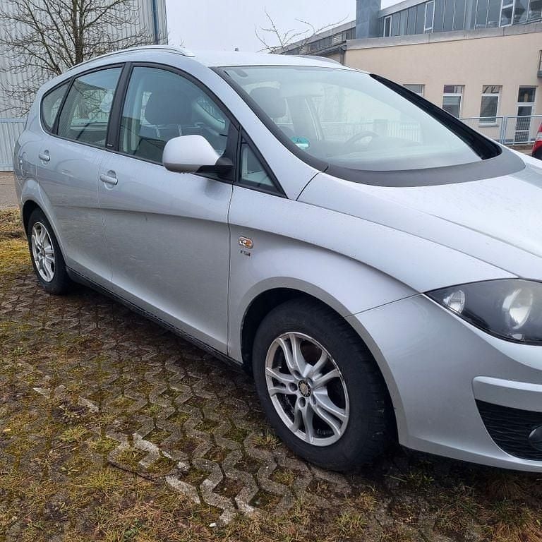 Gebraucht Seat Altea 125 PS (91 kW) 2013 Silber Van / Kleinbus
