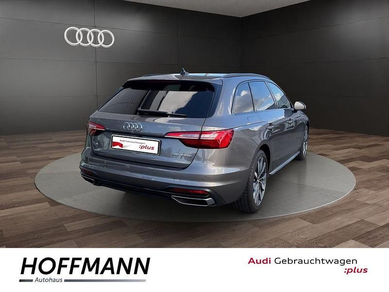 Gebraucht Audi A4 Advanced 150 PS (110 kW) 2022 Terragrau metallic Kombi