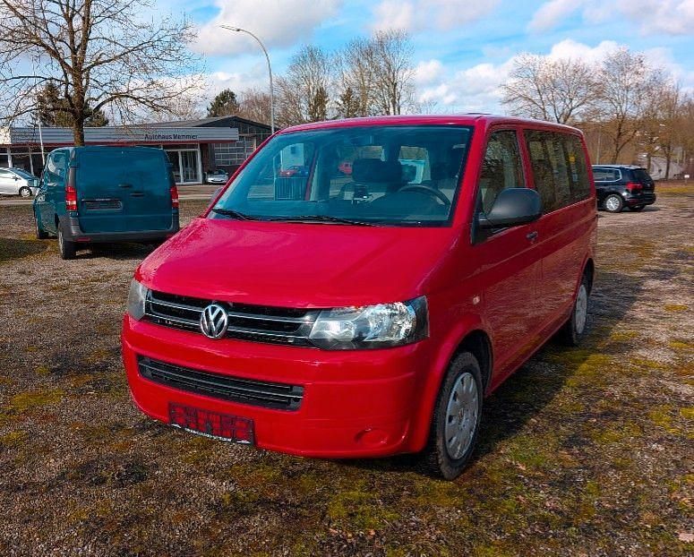 Gebraucht VW Transporter Startline 102 PS (75 kW) 2010 Rot Van