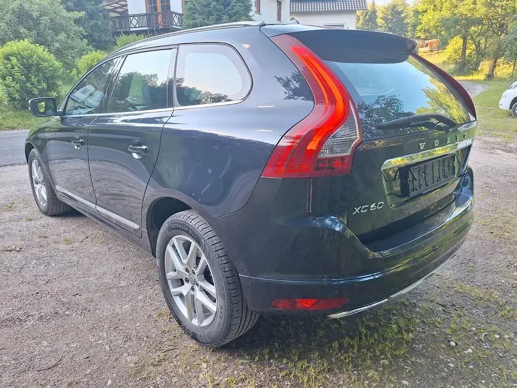 Gebraucht Volvo XC60 Summum 220 PS (161 kW) 2016 Blau SUV