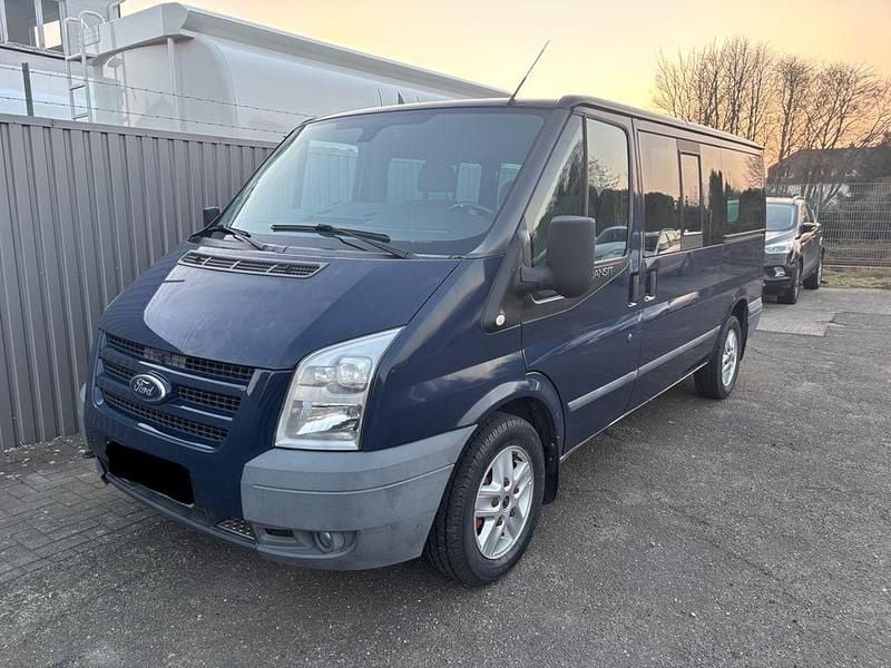 Blau Gebraucht 2010 Ford Transit Tourneo Van / Kleinbus | 6.490 € (Etwas zu teuer) - Bild 1/4