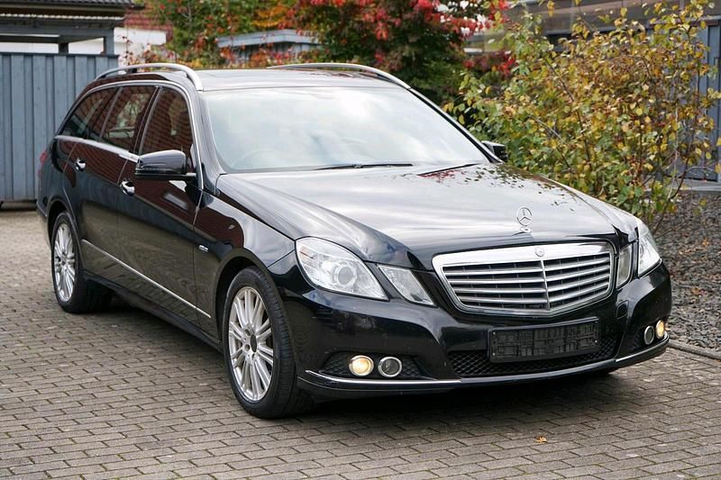 Gebraucht Mercedes E350 231 PS (169 kW) 2010 Schwarz Kombi