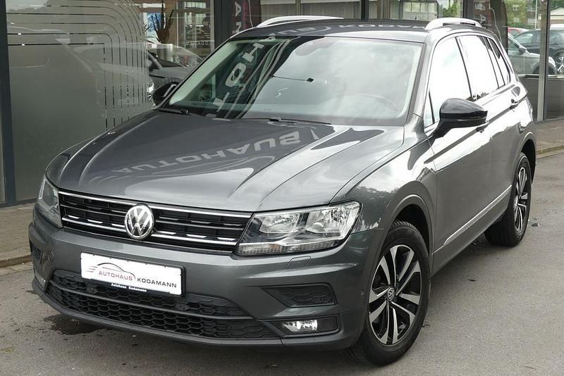 Grau Gebraucht 2020 VW Tiguan IQ Drive SUV | 21.770 € (Fairer Preis) - Bild 1/4