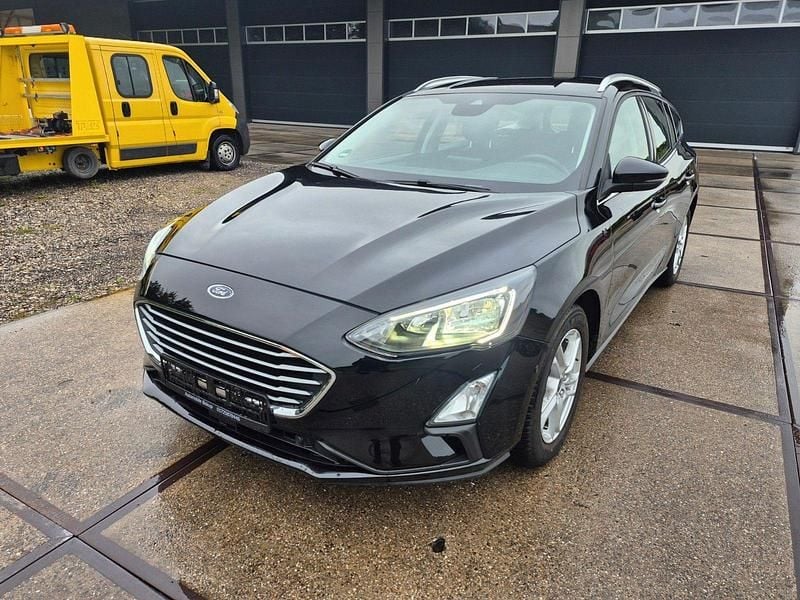 Gebraucht Ford Focus Cool & Connect 125 PS (91 kW) 2020 Schwarz Kombi