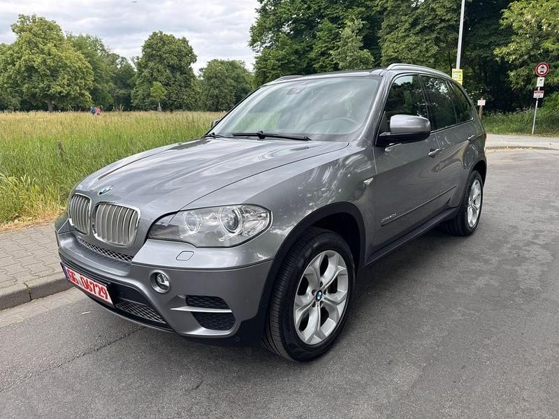 Grau Gebraucht 2011 BMW X5 Performance SUV | 18.400 € (Fairer Preis) - Bild 1/4