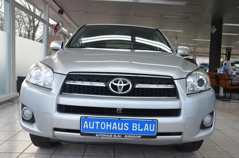 Gebraucht Toyota RAV4 158 PS (116 kW) 2009 Silber SUV