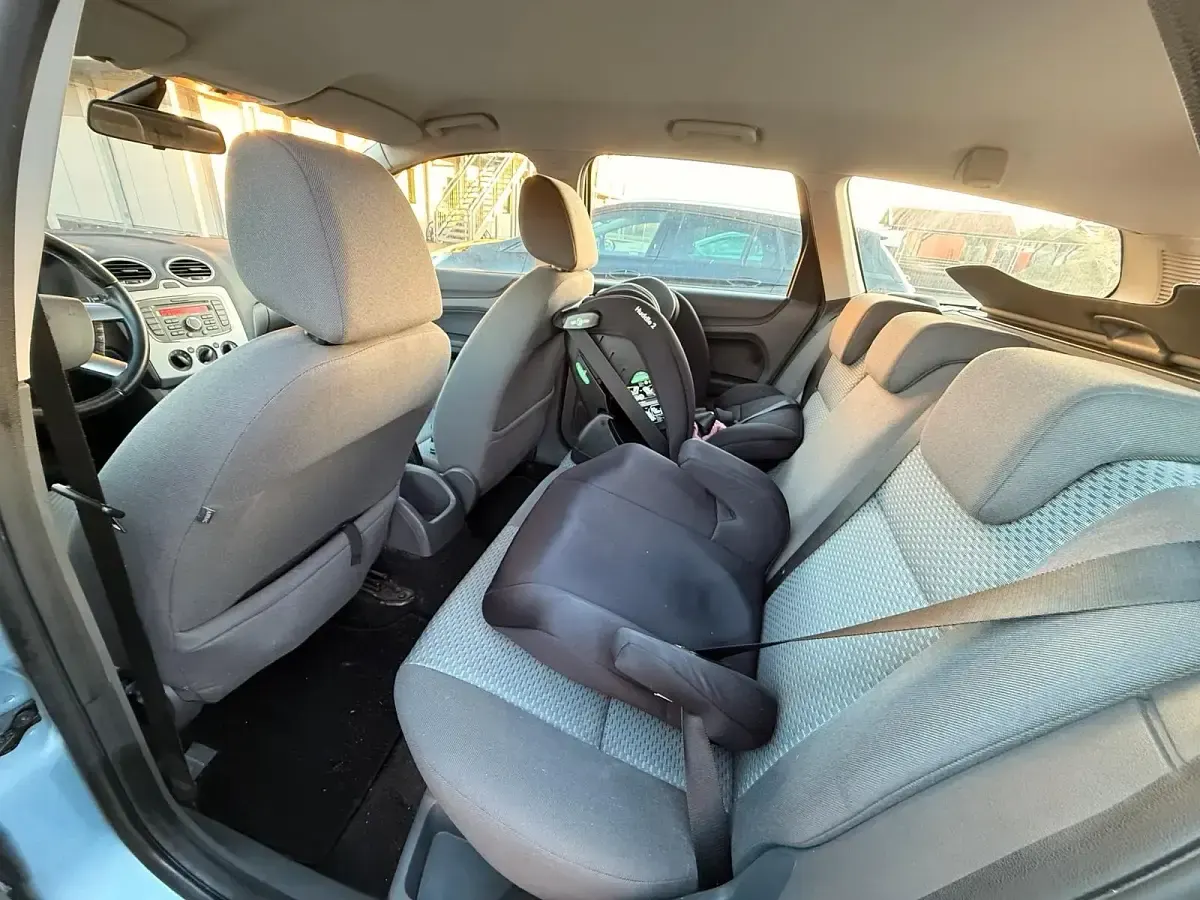 Gebraucht Ford Focus 105 PS (77 kW) 2007 Blau Kombi