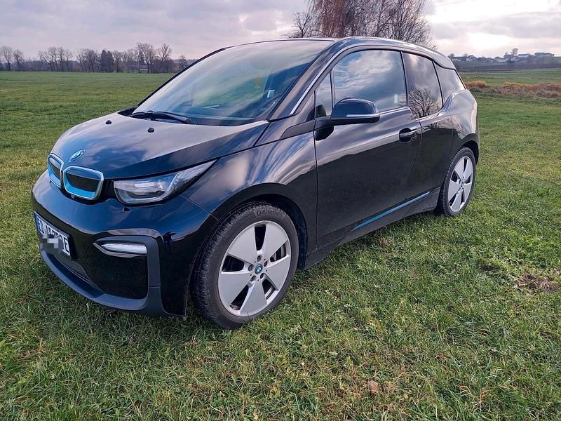 Schwarz Gebraucht 2018 BMW i3 Limousine | 15.990 € (Etwas zu teuer) - Bild 1/3