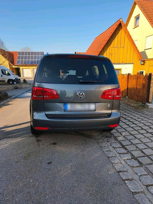 Gebraucht VW Touran 110 PS (80 kW) 2014 Grau Van / Kleinbus