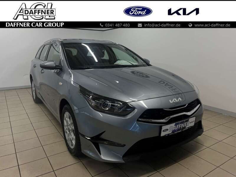 Silber Neu 2024 Kia Ceed Sportswagon Vision Kombi | 22.980 € (Fairer Preis) - Bild 1/4