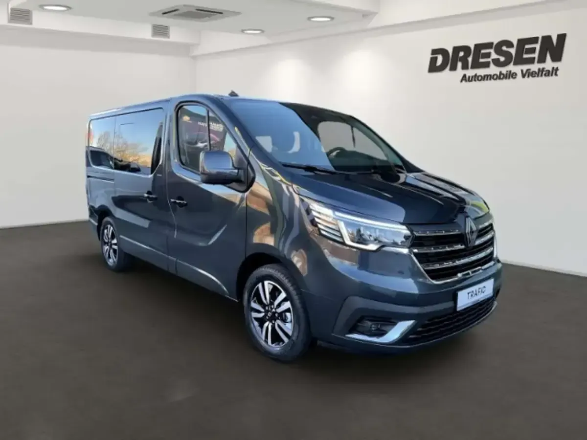Ny Renault Trafic 170 HK (125 kW) 2025 Grå MPV