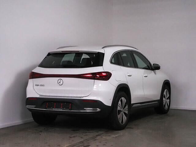 Gebraucht Mercedes EQA250 Progressive 139 kW (190 PS) 2024 Unilack polarweiß SUV