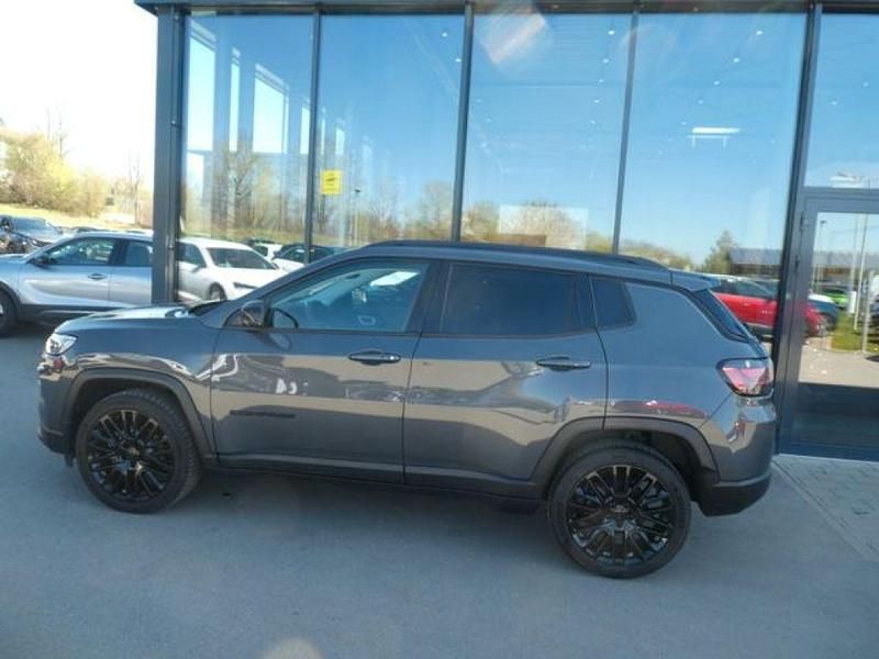 Käytetty Jeep Compass Night Eagle 145 HP (106 kW) 2023 Harmaa Katumaasturi