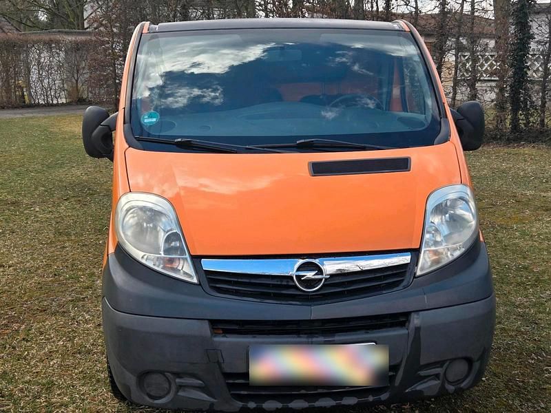 Gebraucht Opel Vivaro 114 PS (83 kW) 2013 Orange Van / Kleinbus