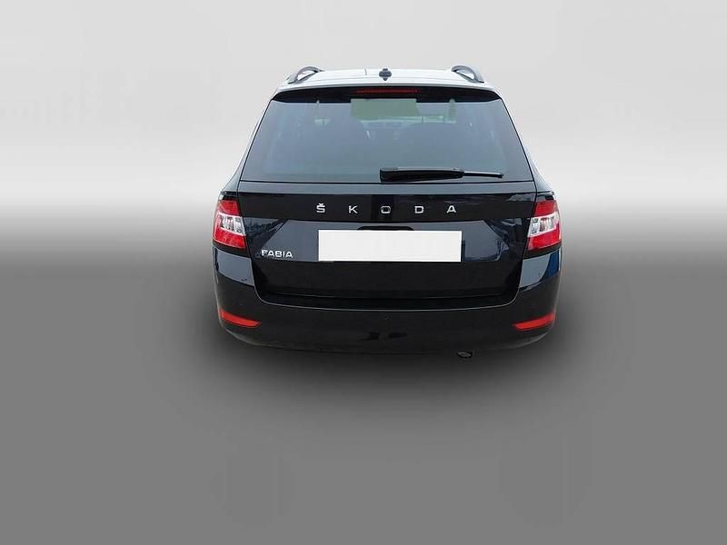 Usata Skoda Fabia Ambition 95 CV (69 kW) 2022 Nero Utilitaria