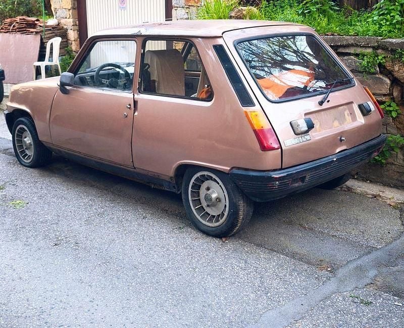 Second-hand Renault R5 92 CP (67 kW) 1982 Maro Hatchback