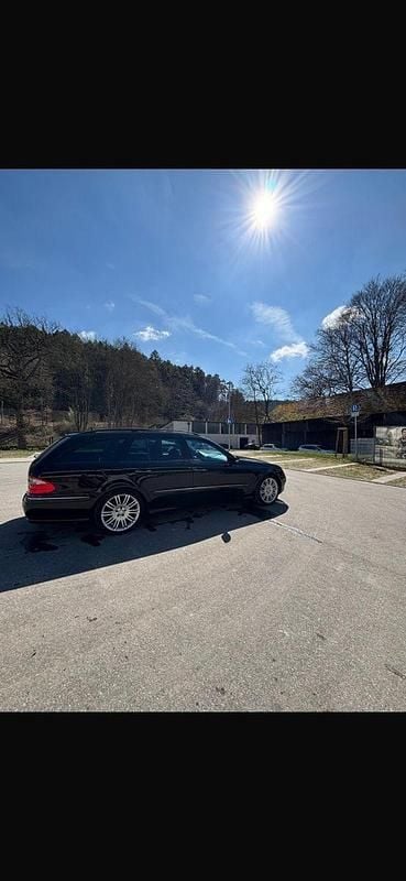 Gebraucht Mercedes E200 Avantgarde 184 PS (135 kW) 2009 Schwarz Kombi