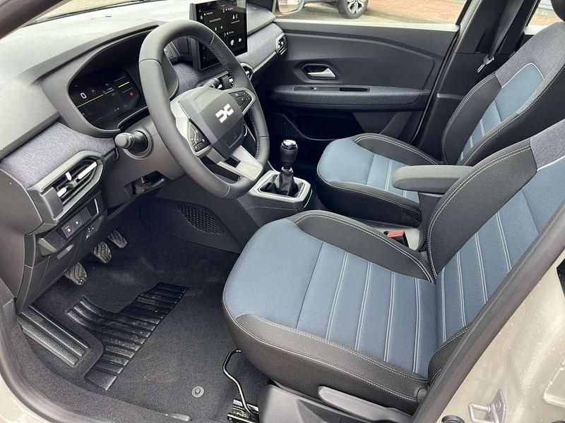 Neu Dacia Sandero Journey 101 PS (74 kW) 2026 Sandstone Kleinwagen