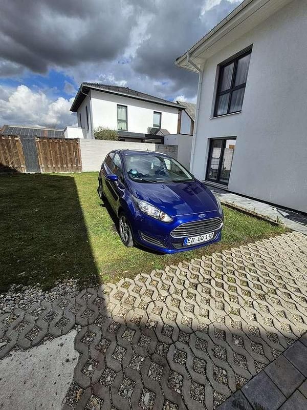 Gebraucht Ford Fiesta Trend 80 PS (58 kW) 2014 Kleinwagen