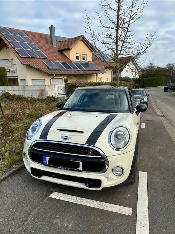 Weiß Gebraucht 2015 Mini Cooper SD Kleinwagen | 9.999 € (Fairer Preis) - Bild 1/4