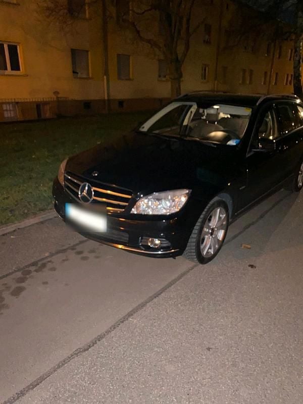 Gebraucht Mercedes C220 170 PS (125 kW) 2009 Schwarz Kombi