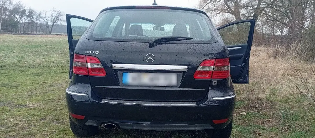 Gebraucht Mercedes B170 116 PS (85 kW) 2009 Schwarz Van / Kleinbus