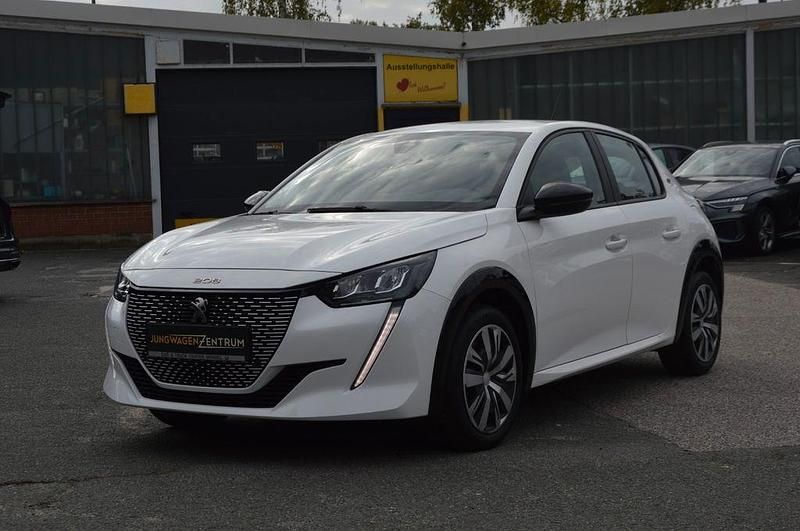 Weiß Gebraucht 2023 Peugeot e-208 Active Kleinwagen | 14.390 € (Superpreis) - Bild 1/4