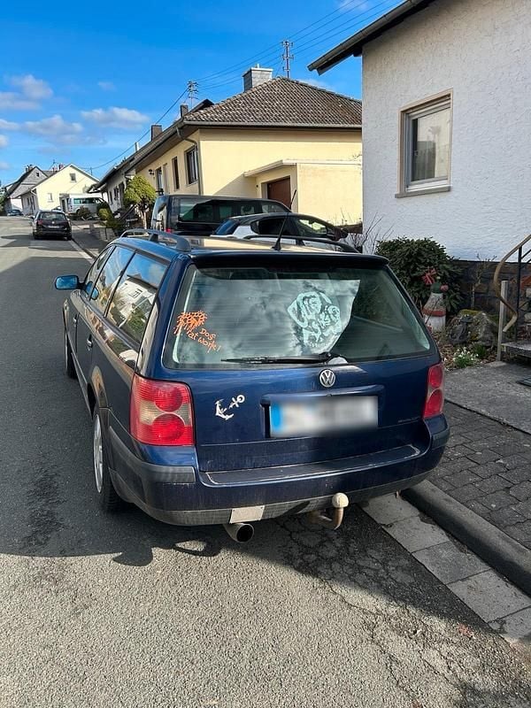 Gebraucht VW Passat 125 PS (91 kW) 2000 Blau Kombi