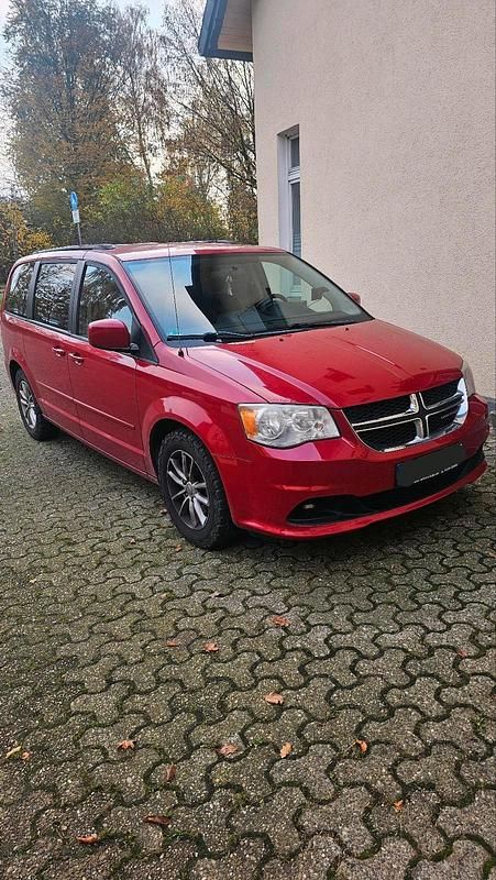 Rot Gebraucht 2013 Dodge Grand Caravan Van / Kleinbus | 5.500 € - Bild 1/4
