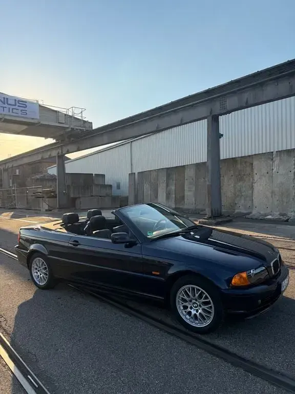 Gebraucht BMW 318 Cabriolet Sport Line 143 PS (105 kW) 2003 Blau Cabrio