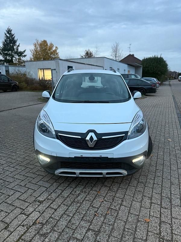 Weiß Gebraucht 2014 Renault Scénic III XMOD Van / Kleinbus | 4.600 € (Guter Preis) - Bild 1/4
