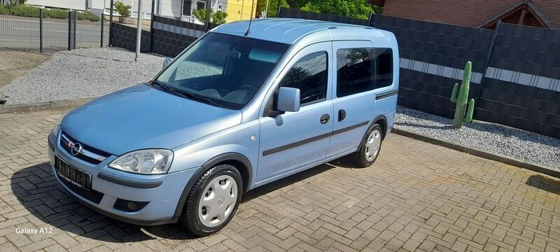 Blau Gebraucht 2010 Opel Combo Van / Kleinbus | 2.250 € (Superpreis) - Bild 1/4