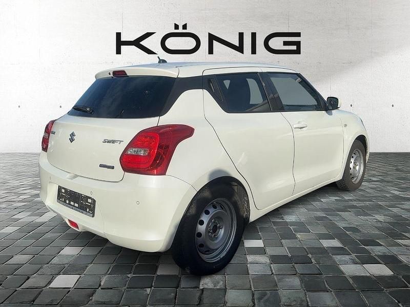 Gebraucht Suzuki Swift Comfort 83 PS (61 kW) 2023 Weiß Kleinwagen