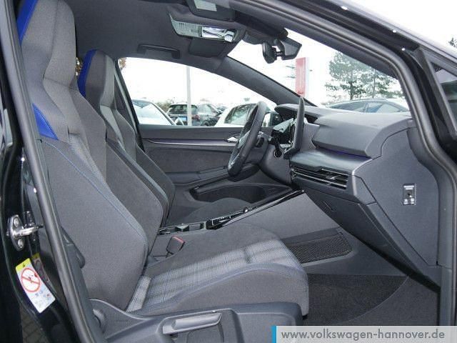 Gebraucht VW Golf GTE 272 PS (200 kW) 2025 Grenadillschwarz metallic Limousine